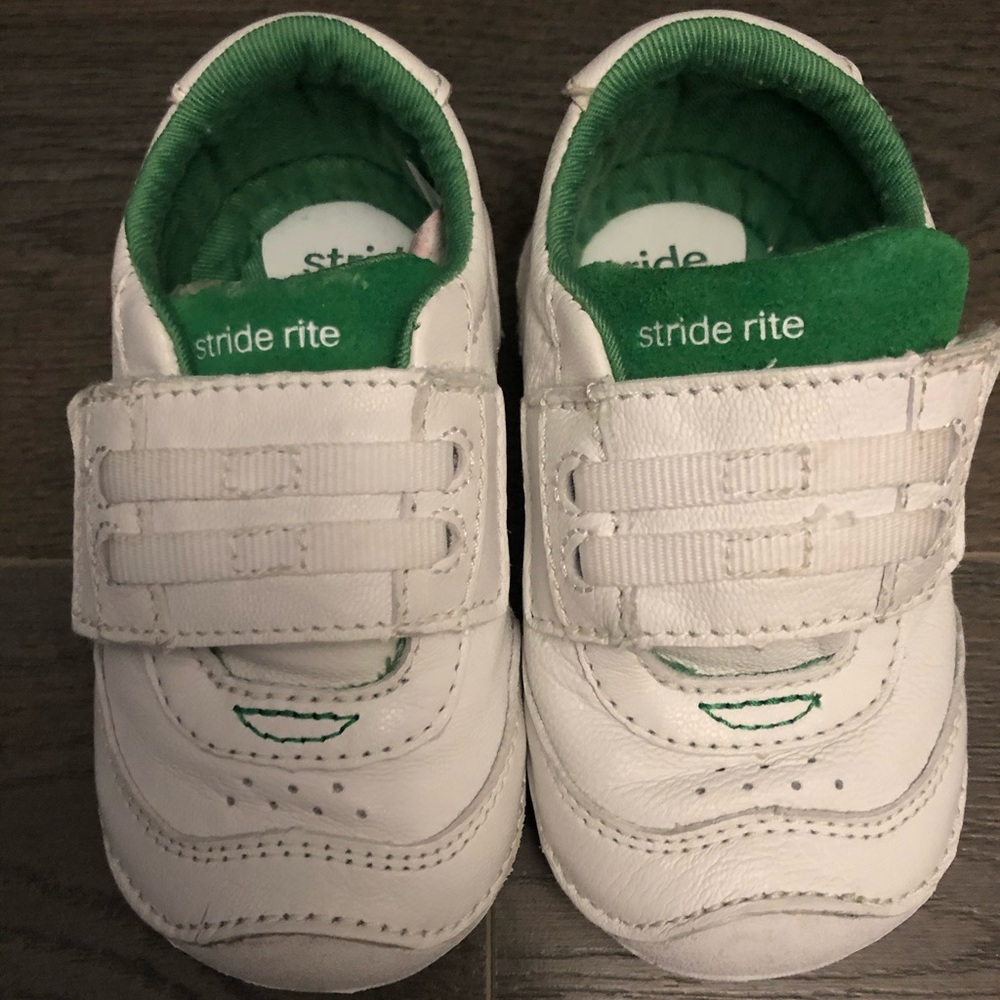 Stride Rite SM WYATT WHITE toddler shoe sz 5